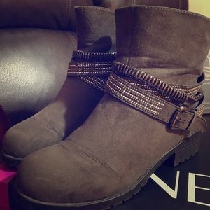 Lane Bryant Ladies embellished ankle boot